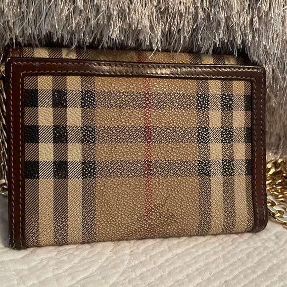 💯authentic EUC Burberry trifold wallet on a chain - Picture 3 of 16